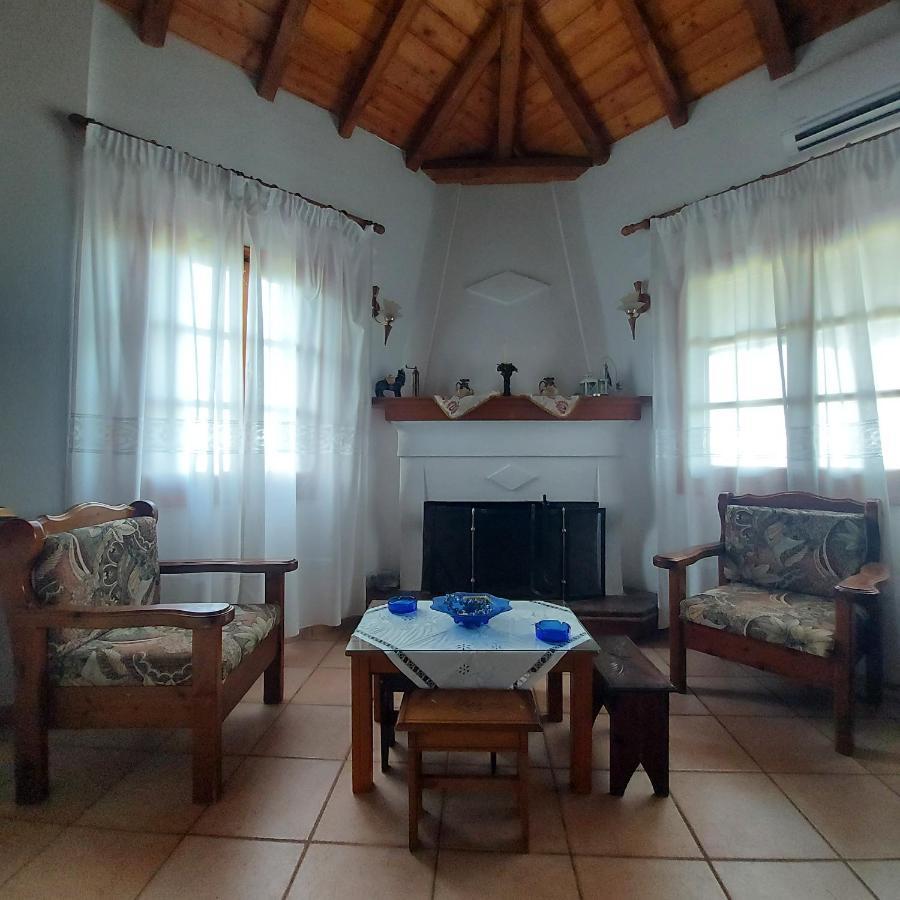 Villa Amfithea Moni Evaggelistrias 외부 사진