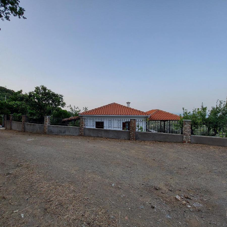 Villa Amfithea Moni Evaggelistrias 외부 사진