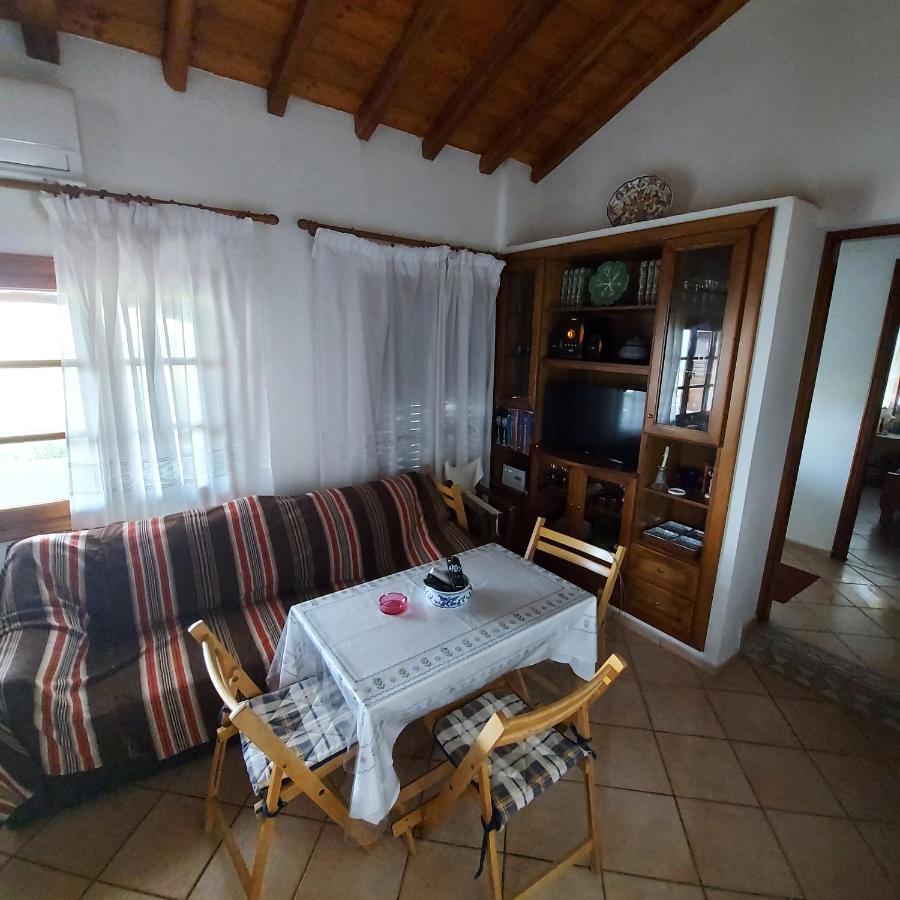 Villa Amfithea Moni Evaggelistrias 외부 사진